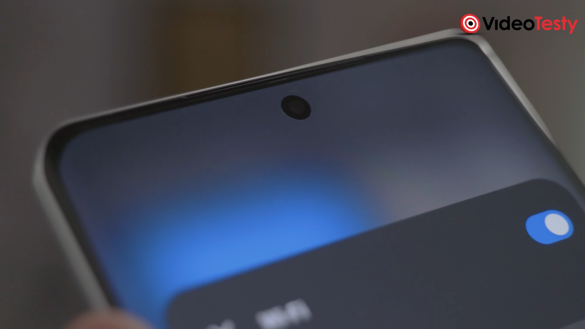 Kamera przednia w Realme GT 6