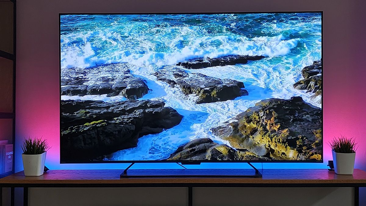 test Sharp 65HR8765E