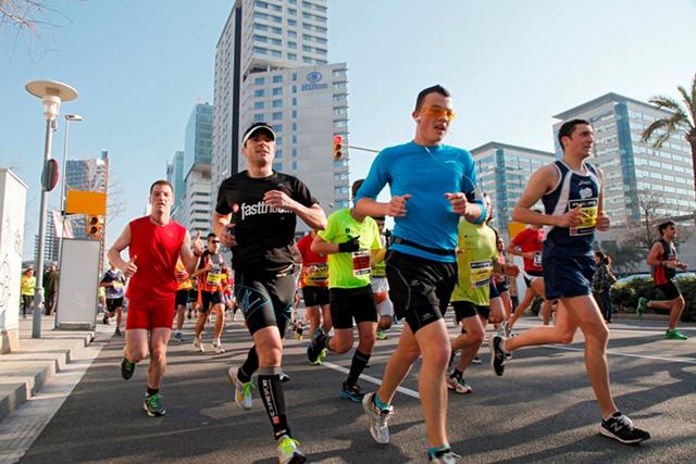 10 Rzeczy Do Kupienia Podczas Przygotowywania Się Do Maratonu