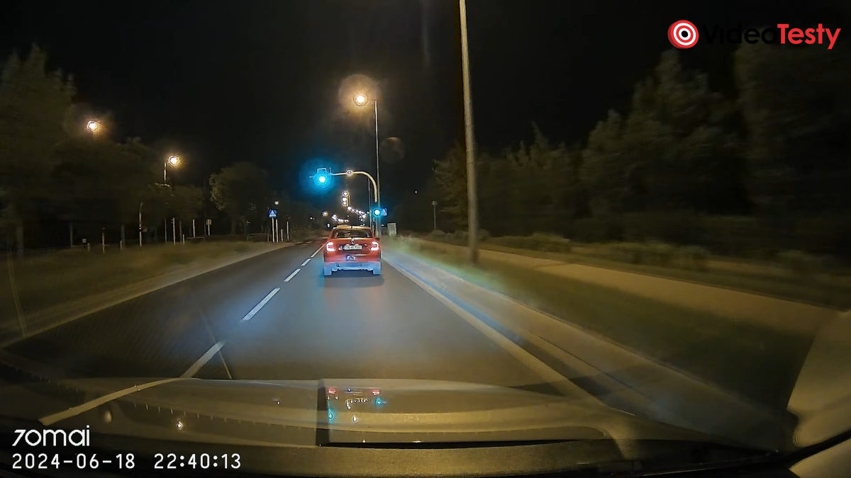 70mai A200 Dual set kadr z nagrania nocą