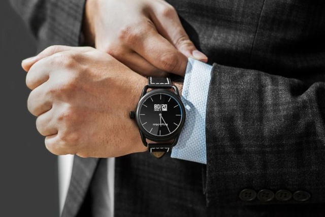 Polski smartwatch już na rynku - Kruger&Matz HYBRID