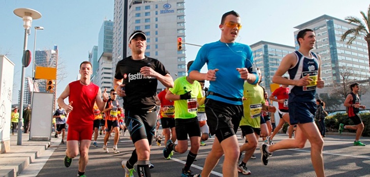 10 Rzeczy Do Kupienia Podczas Przygotowywania Się Do Maratonu