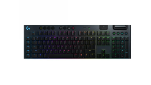 Logitech G915 na białym tle