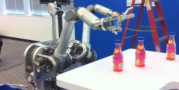 Robot-lokaj od Intela