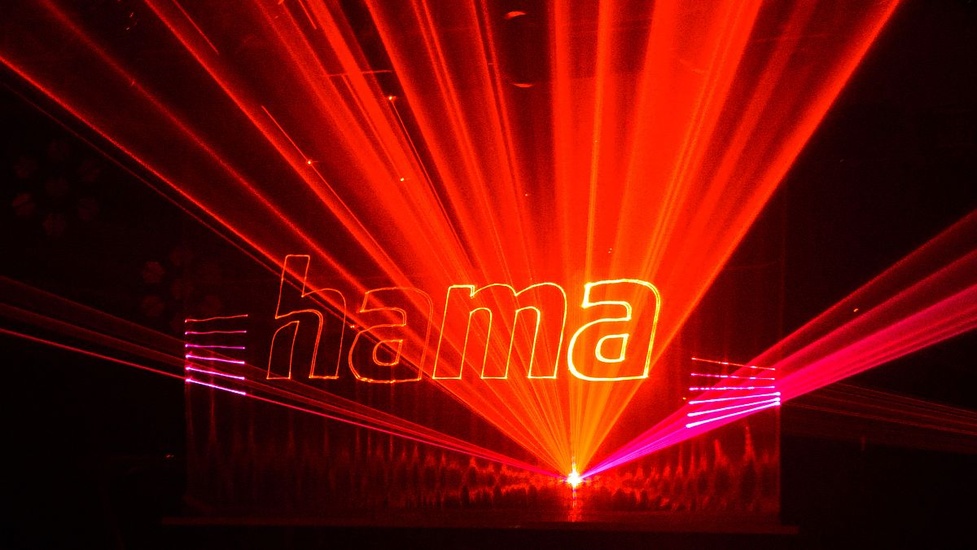 Imponujący rozwój marki Hama - Od kliszy do potężnej mocy i AI!