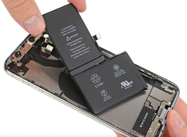 bateria w iphone x (zrodlo: ifixit)