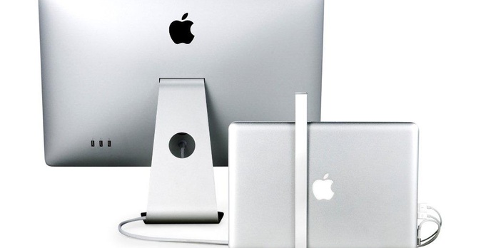 Uporządkuj swoje biurko. Nowe stojaki dla produktów Apple 