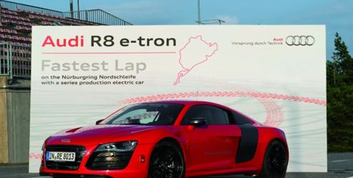Audi R8 e-tron ustanawia rekord świata: w 8:09,099 minuty wokół toru Nürburgring 