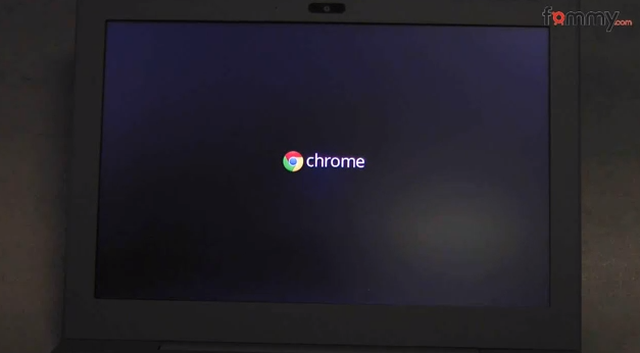 Google Chromebook - unboxing i prezentacja notebooka