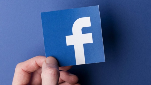 Facebook wspomaga branżę informacyjną - Aż 100 milionów dolców do rozdania!