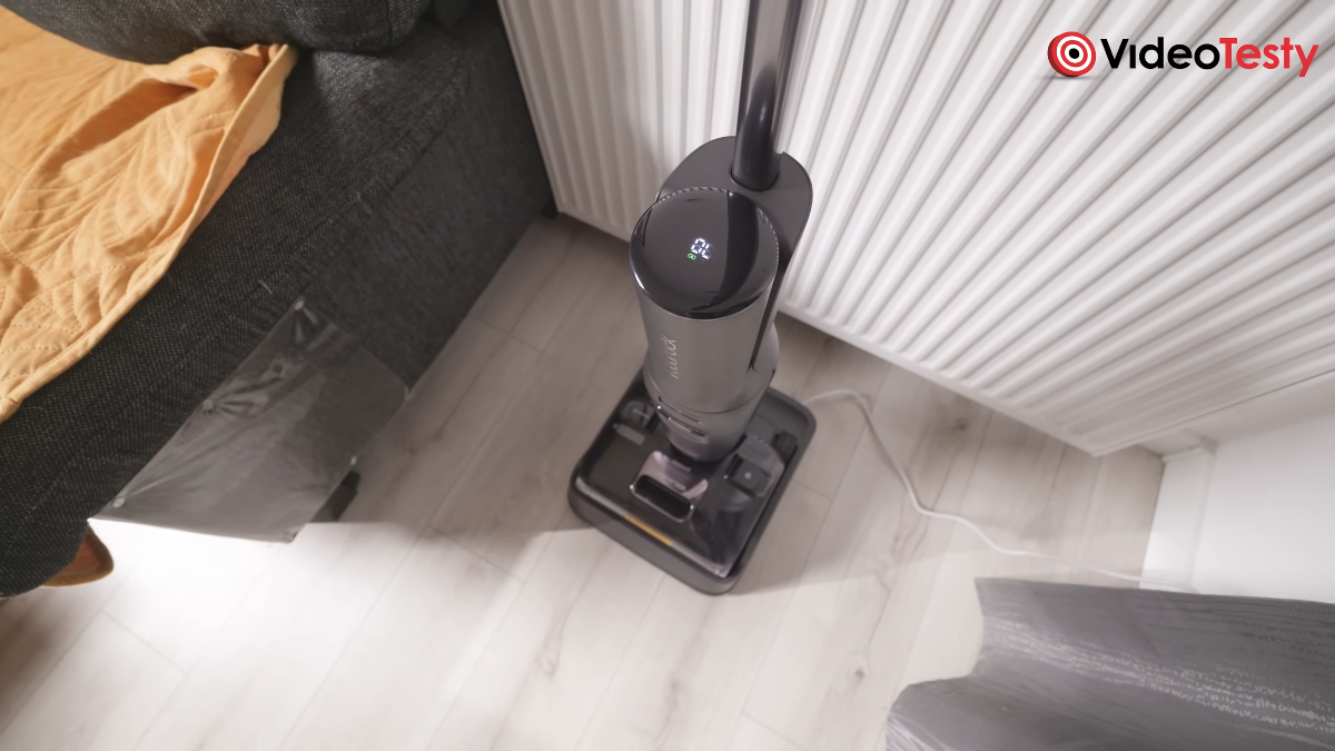 Roborock F25 Ultra w stacji