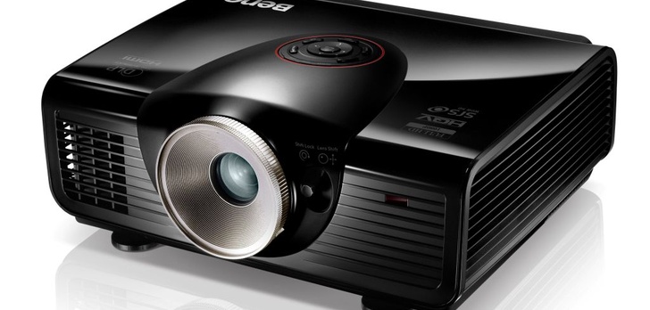 BenQ SH940 – instalacyjny projektor Full HD, 4000 ANSI 