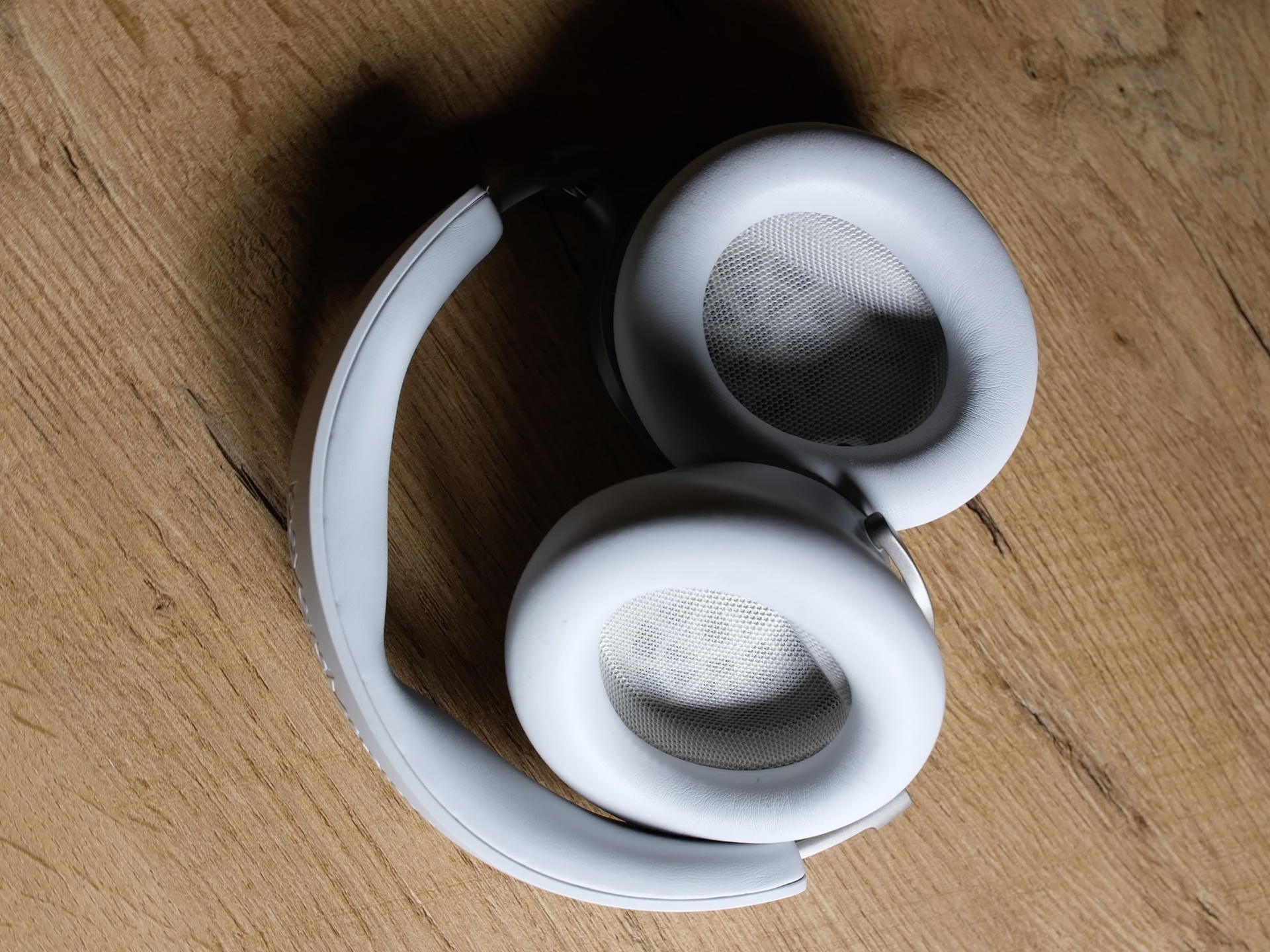 Beyerdynamic Aventho 200