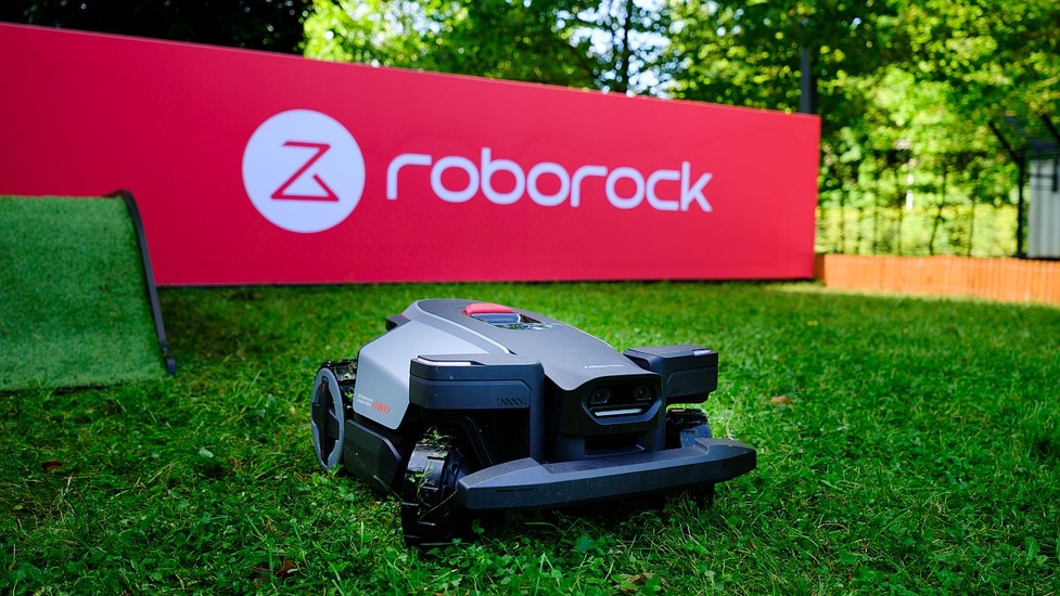 Roborock prezentuje nową serię robotów koszących: RockMow i RockNeo!