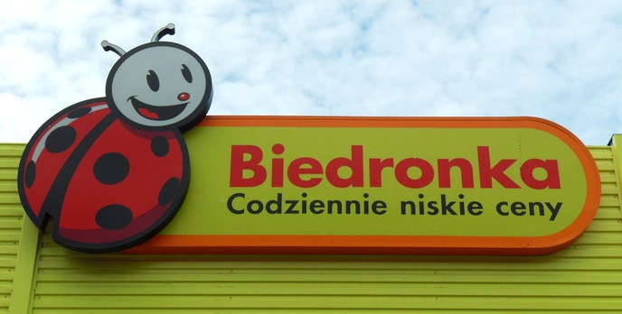Lubicie winyle? Do Biedry trafia klasyczny gramofon w śmiesznie niskiej cenie!
