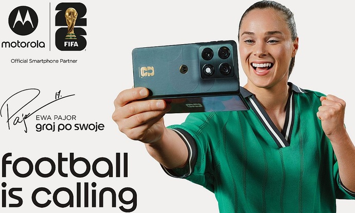 Motorola zagra z Ewą Pajor: Gwiazda kobiecej piłki ambasadorką popularnego producenta smartfonów