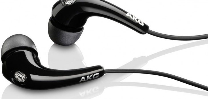 Bestseller w czarnej skórze - słuchawki AKG K321 