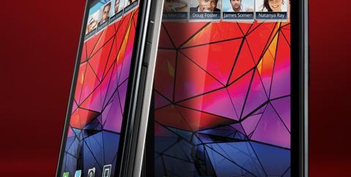 Motorola RAZR to połączenie niewiarygodnie cienkiej konstrukcji i innowacyjności