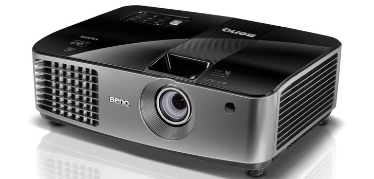 BenQ MX722 – uniwersalny projektor XGA, 4000 ANSI lumenów 
