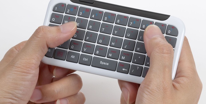Genius Mini LuxePad - Filigranowa Klawiatura Do Urządzeń Apple