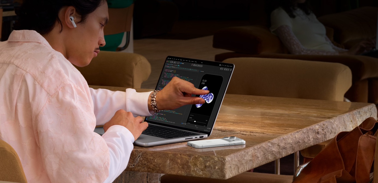 MacBook Pro PROLED XDR Tandem OLED