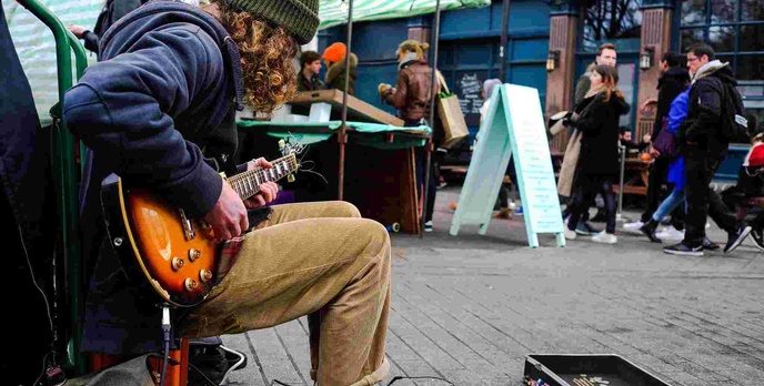 Uliczni artyści z Londynu przyjmują już płatności zbliżeniowe!