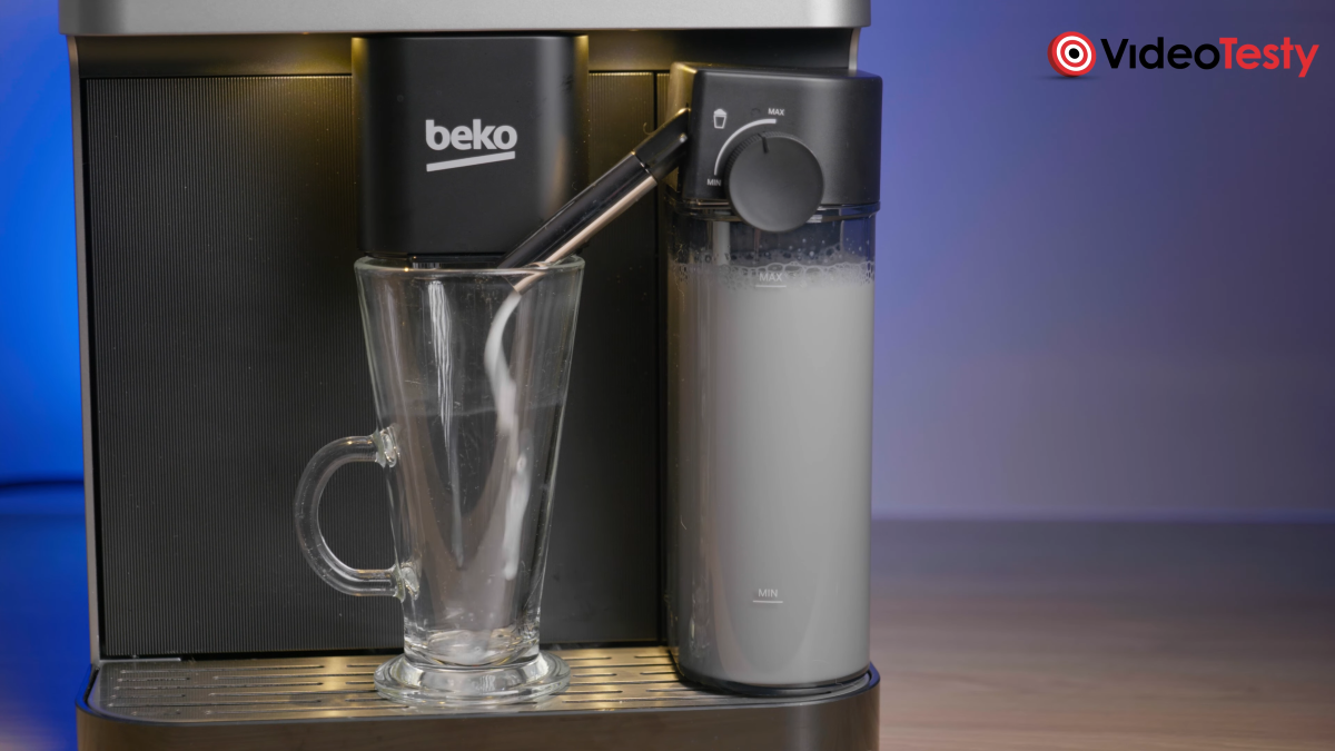 Wylewanie mleka z Beko CEG 7304 X