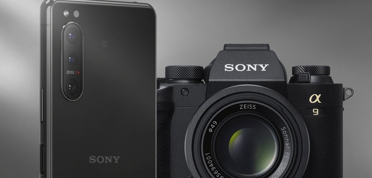 Mniejsza, tańsza, z ekranem 120 Hz - Sony Xperia 5 II zapowiada się obiecująco!
