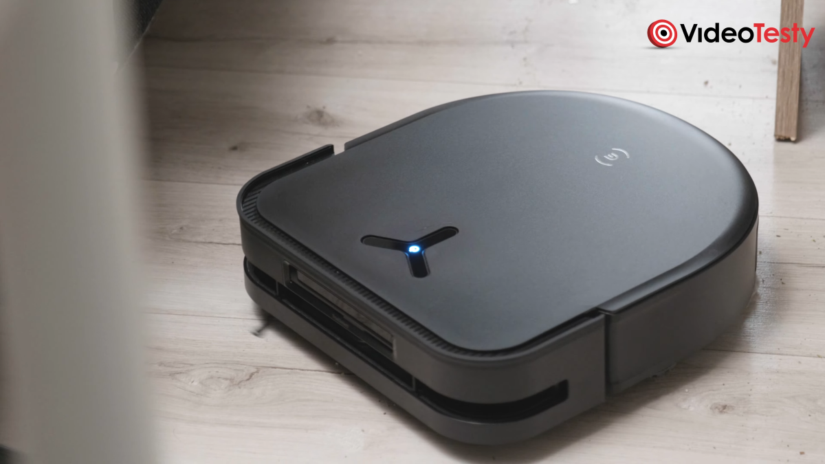 Ecovacs X5 Omni na podłodze