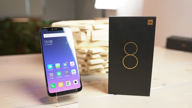 Xiaomi Mi 8 Pro - Wyjątkowy smartfon już w sprzedaży!