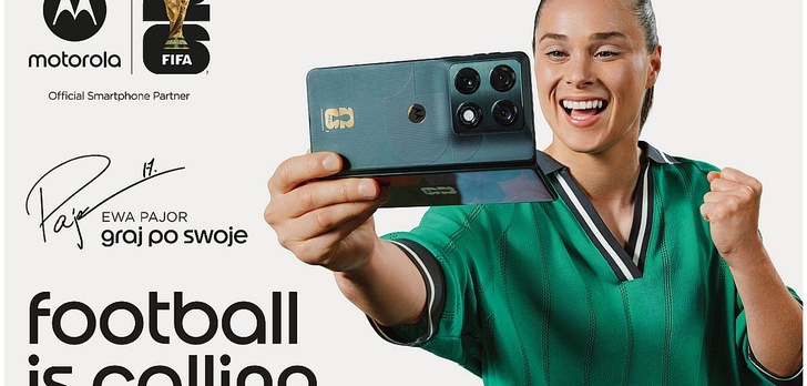 Motorola zagra z Ewą Pajor: Gwiazda kobiecej piłki ambasadorką popularnego producenta smartfonów