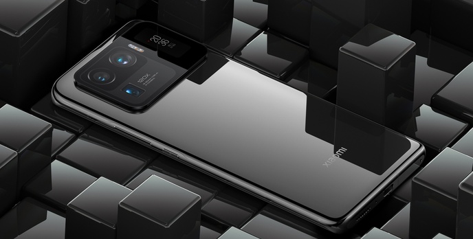 Jest Ultra i Pro, nie jest tanio - Xiaomi pokazuje nowe smartfony, opaskę i projektor