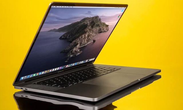 Nie zakrywaj kamery Macbooka - Ostrzega Apple, bo może