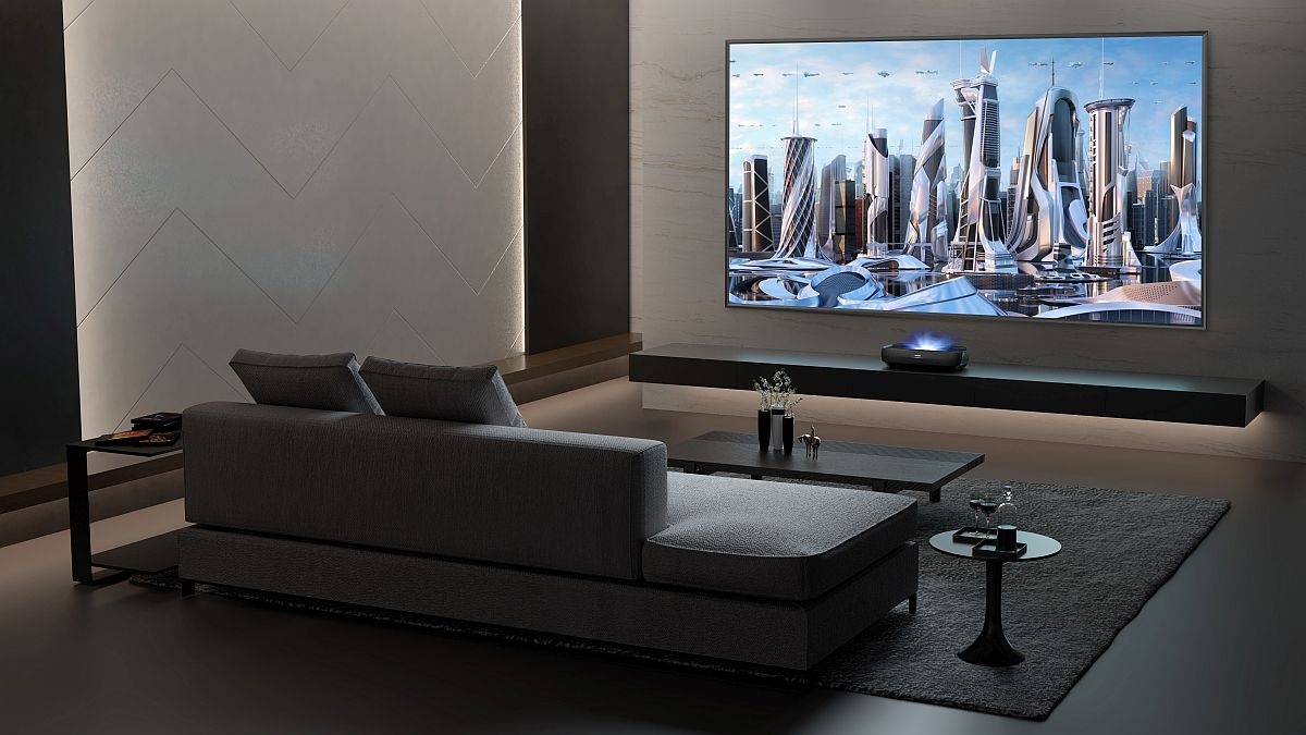 odległość telewizora Hisense od kanapy