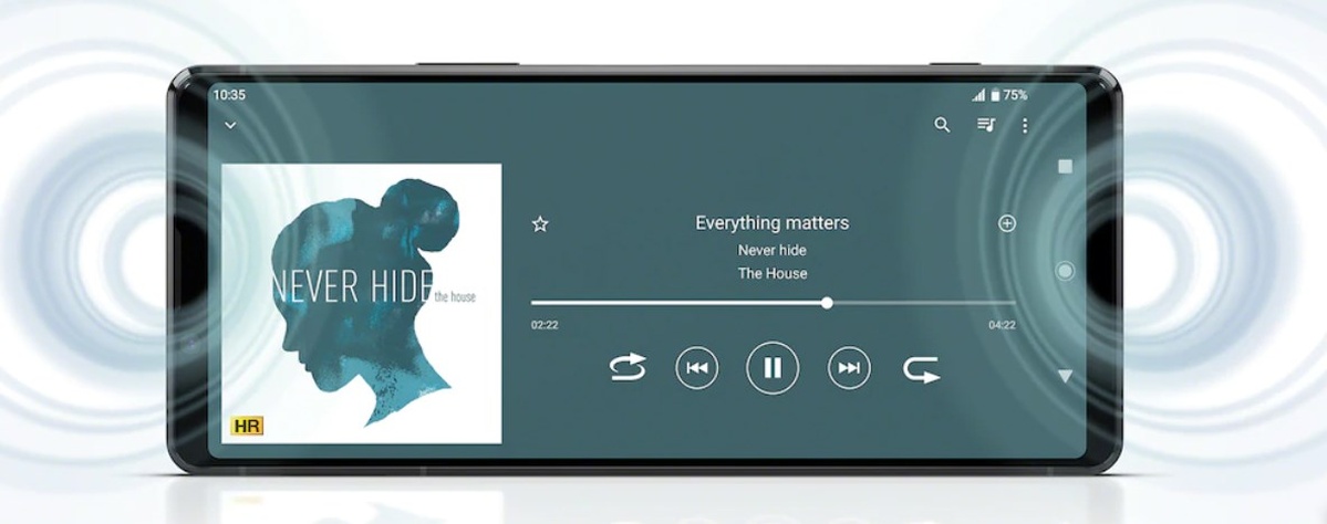 Głośniki w Sony Xperia 1 II to stereo. Jest też gniazdo słuchawkowe