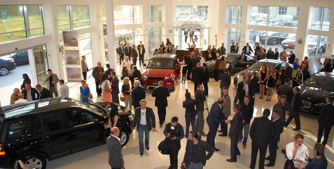 Nowy salon w sieci dilerskiej JLR Polska 