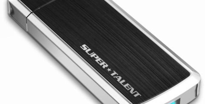 Pierwszy pendrive z USB 3.0