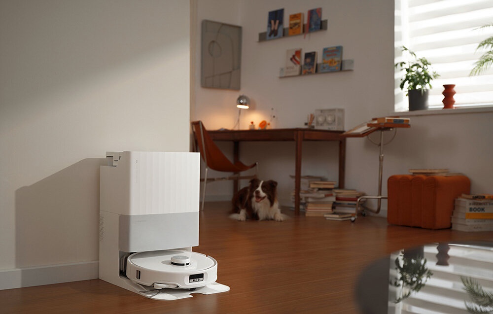 Roborock Qrevo Edge 5V1 w białej stacji