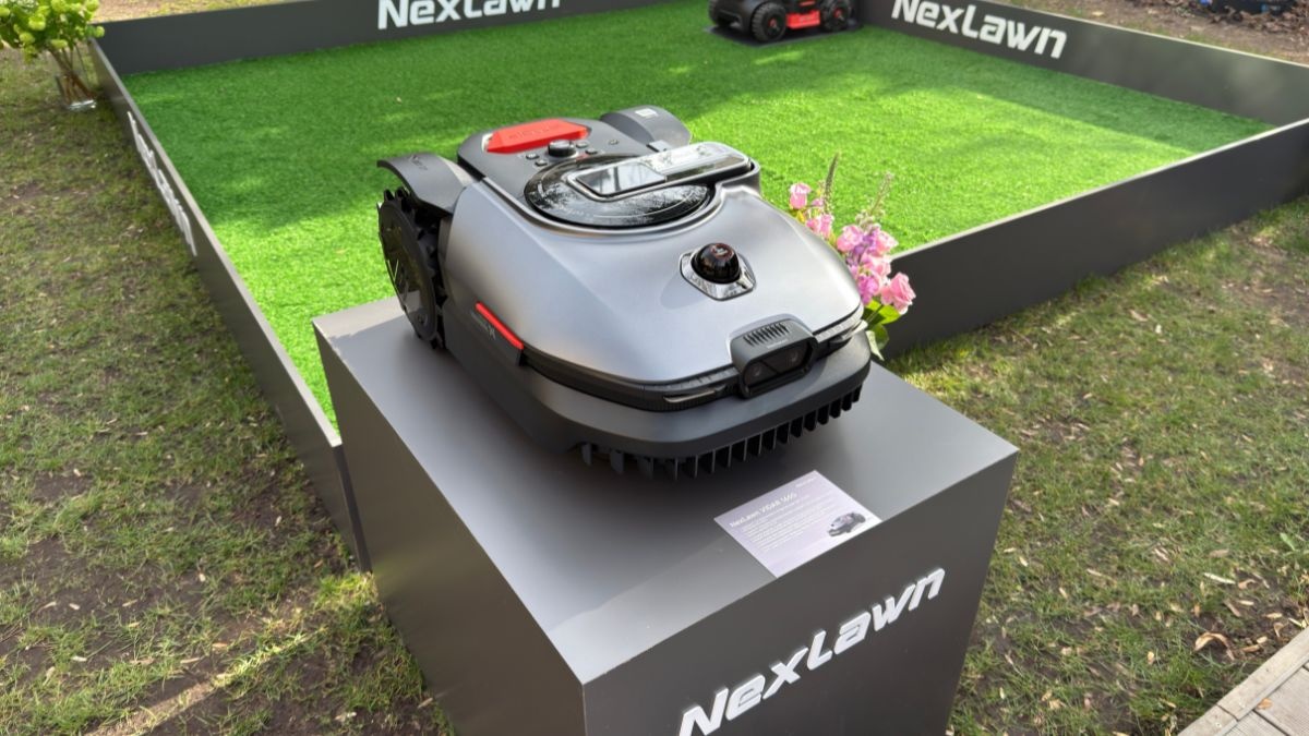 roboty koszące mova