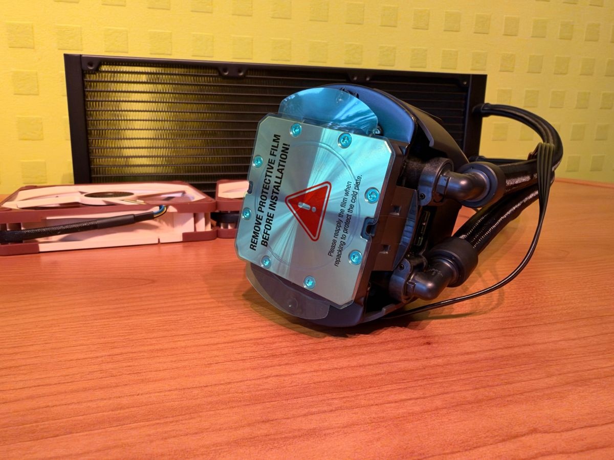 Noctua NL-LC1-42 - Pamiętaj, aby ściągnąć osłonkę!