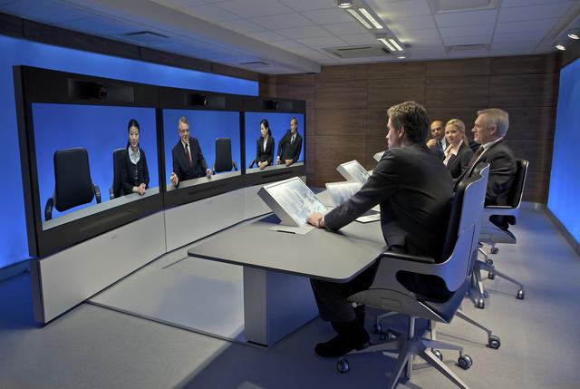 Huawei prezentuje na CeBIT 2012 nowej generacji system telepresence full-view