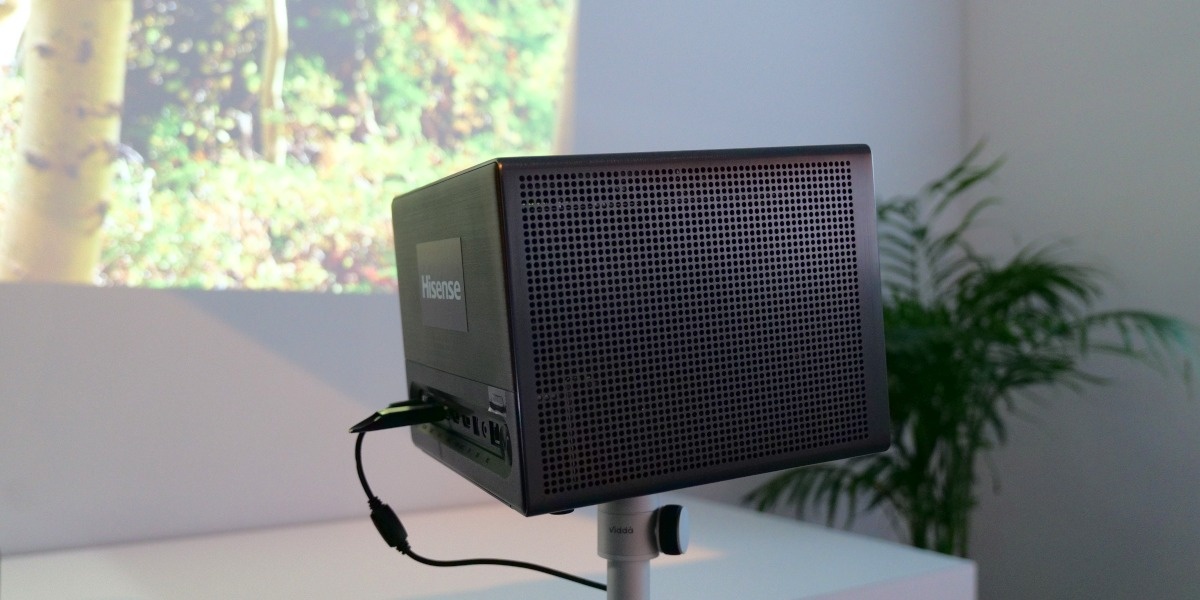 Smart Mini Projector nie jest duży