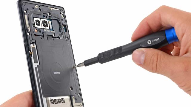 Samsung Galaxy S9 - Jak dużo wyniesie naprawa?