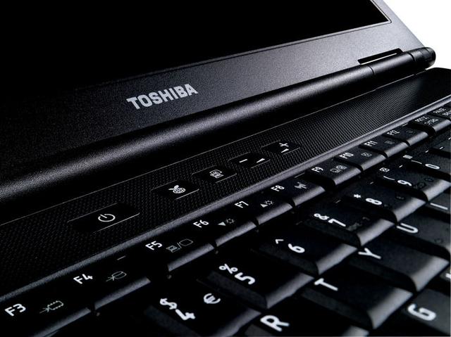 Toshiba Tecra S11-126 – klasyczny biurowiec