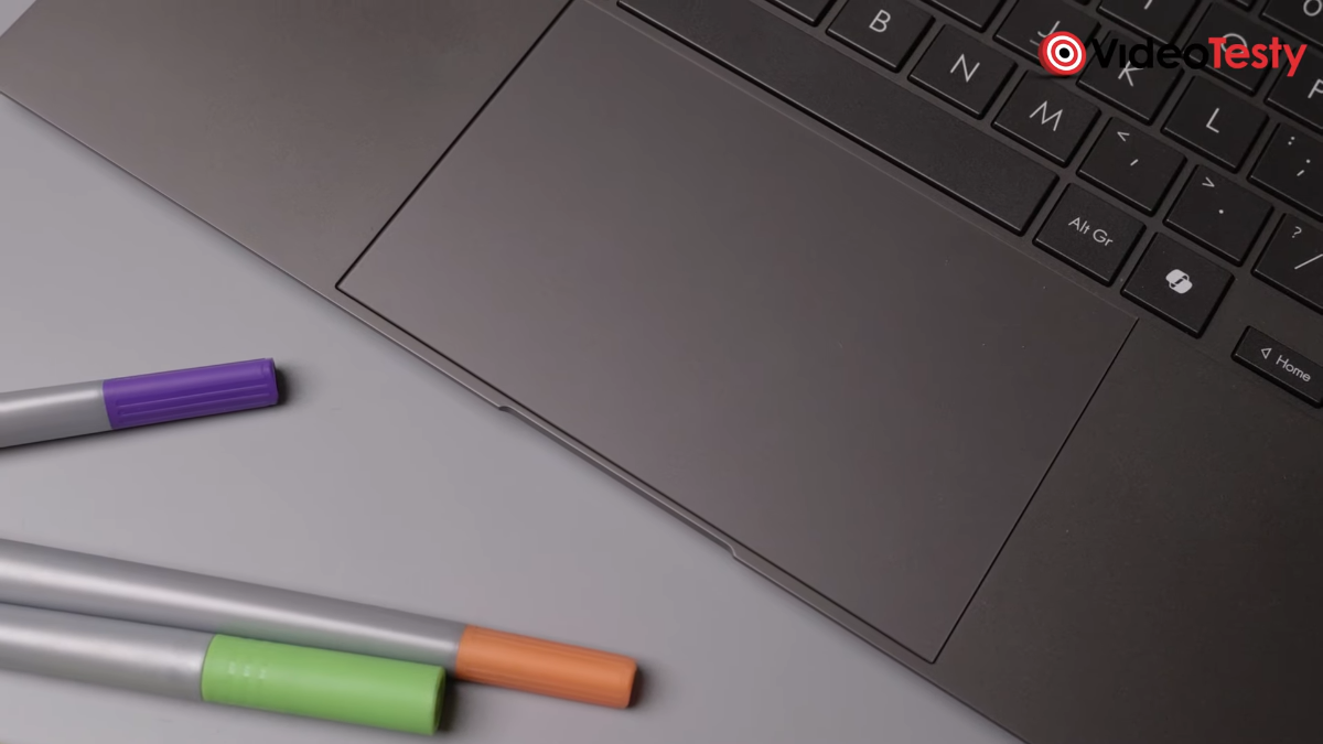 Duży touchpad Asus Zenbook S14