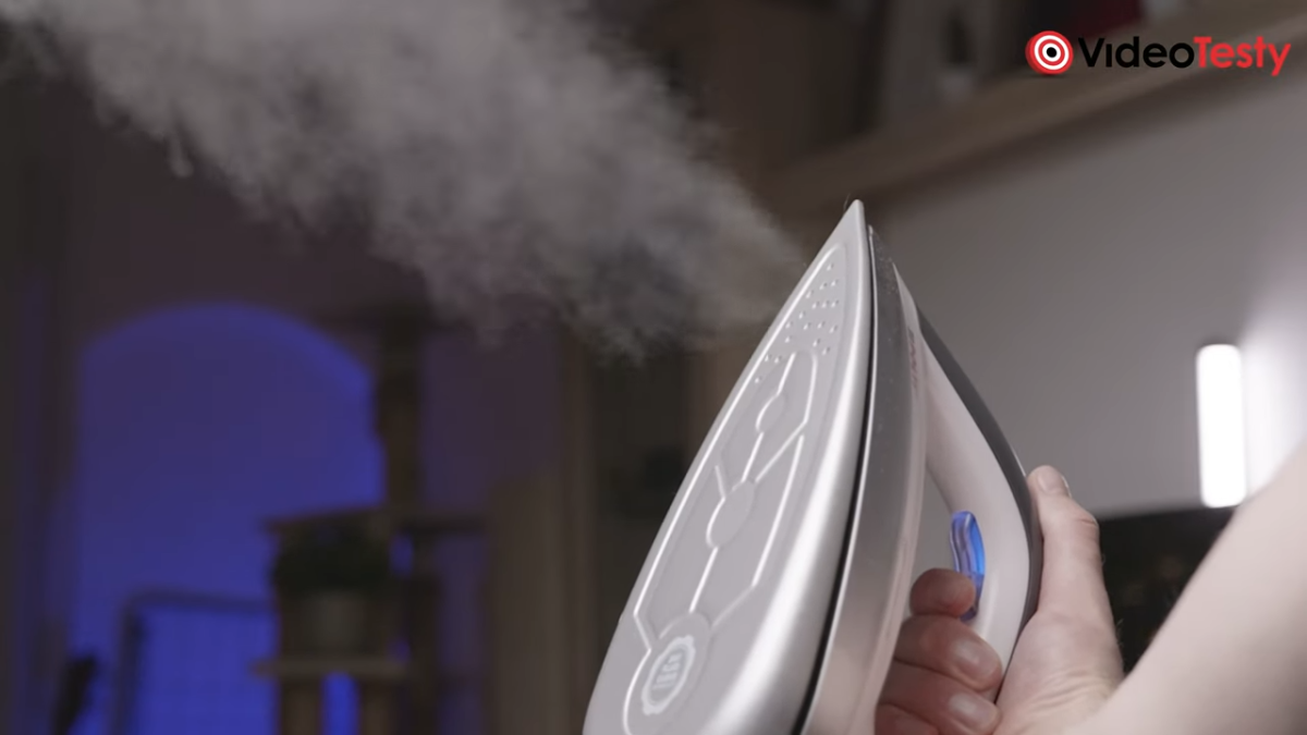 Prezentacja wyrzutu pary w Polti La Vaporella XT120C