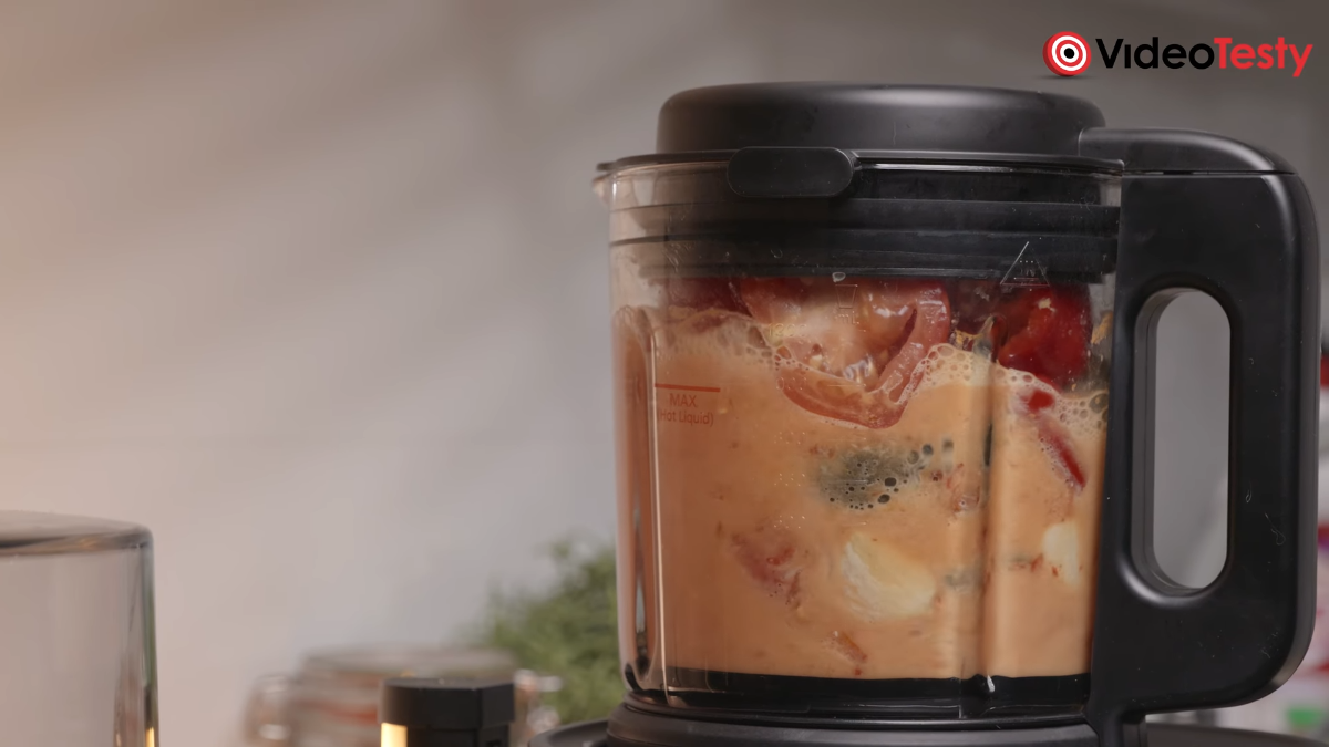 Blendowanie warzyw w Panasonic MX-HG4401