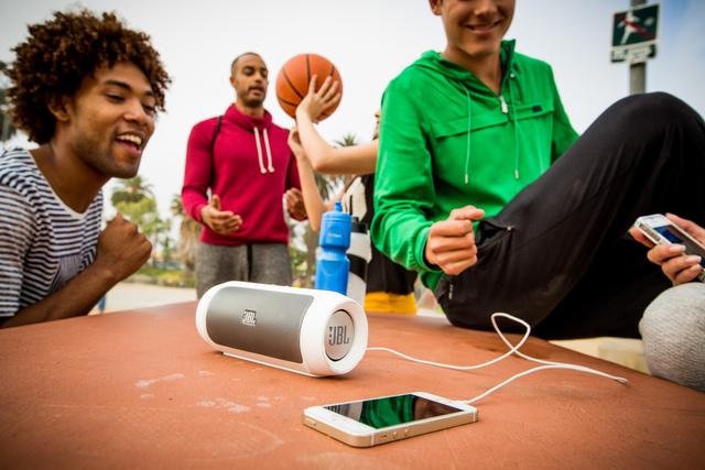 JBL Charge 2 - Multimedialność Na Najwyższym Poziomie
