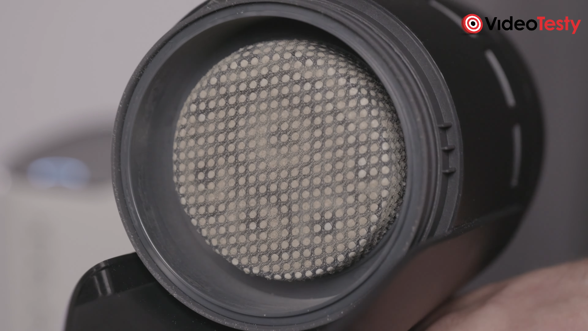 Zabrudzony filtr z odkurzacza Roborock H60 Hub Ultra