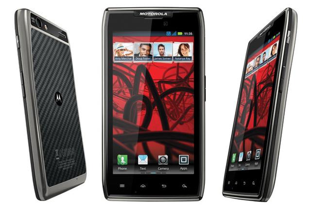 Motorola Mobility wprowadza RAZR MAXX na polski rynek - poznaj smartfona o najdłuższym czasie rozmów